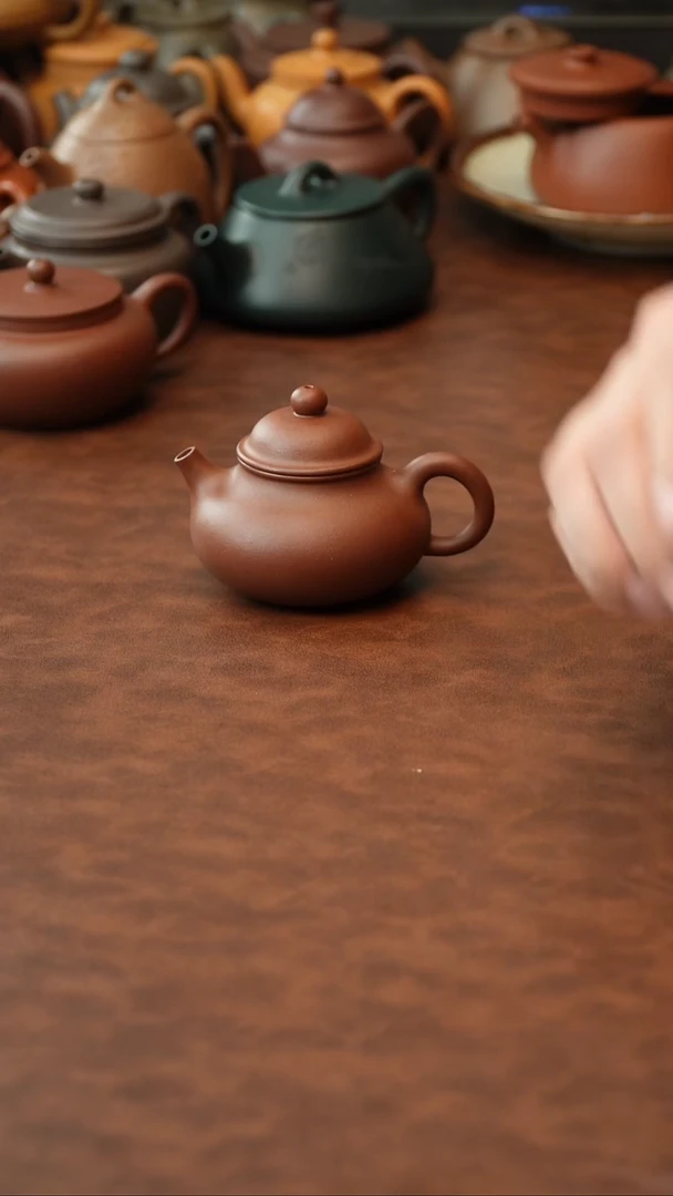 茶壶紫砂小容天 100CC 红皮龙