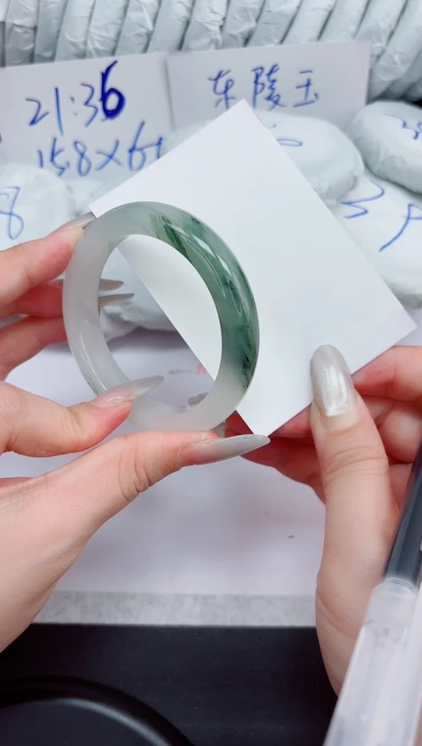 石英质玉手镯未镶嵌66-53.7