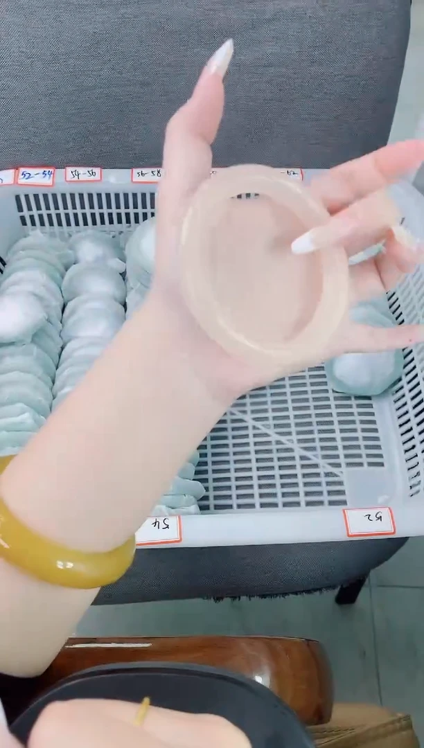 未镶嵌手镯石英质玉62-58.0