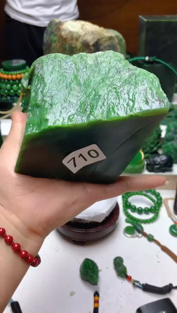 未镶嵌和田玉（碧玉）珠宝半成品1