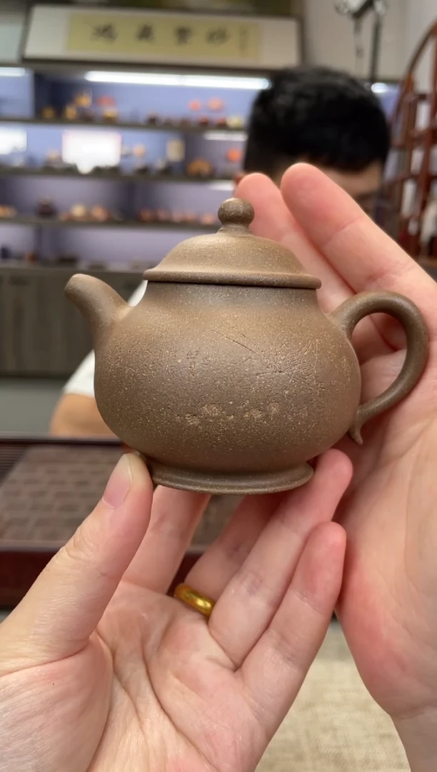 茶壶紫砂芝麻绿刻绘潘壶