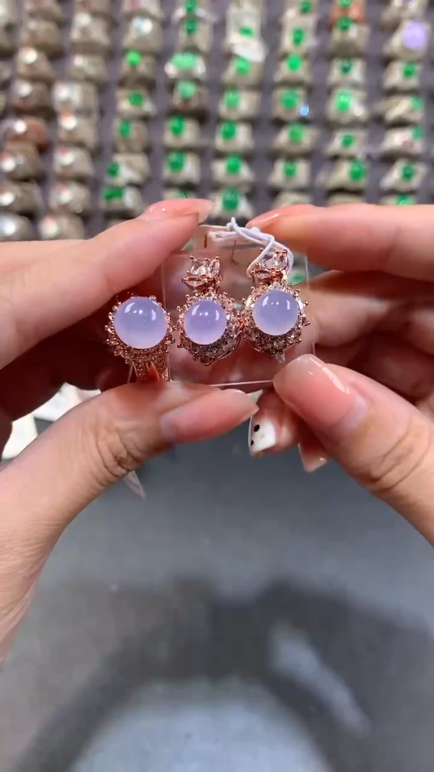 定制翡翠未镶嵌粉