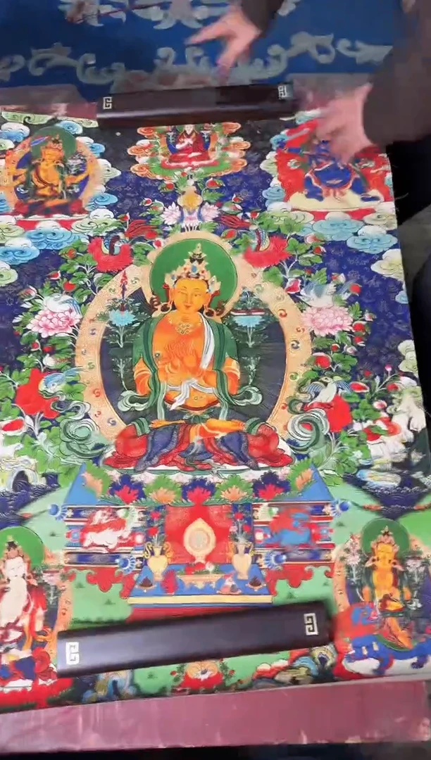 卷轴画龙妹的唐卡tk16