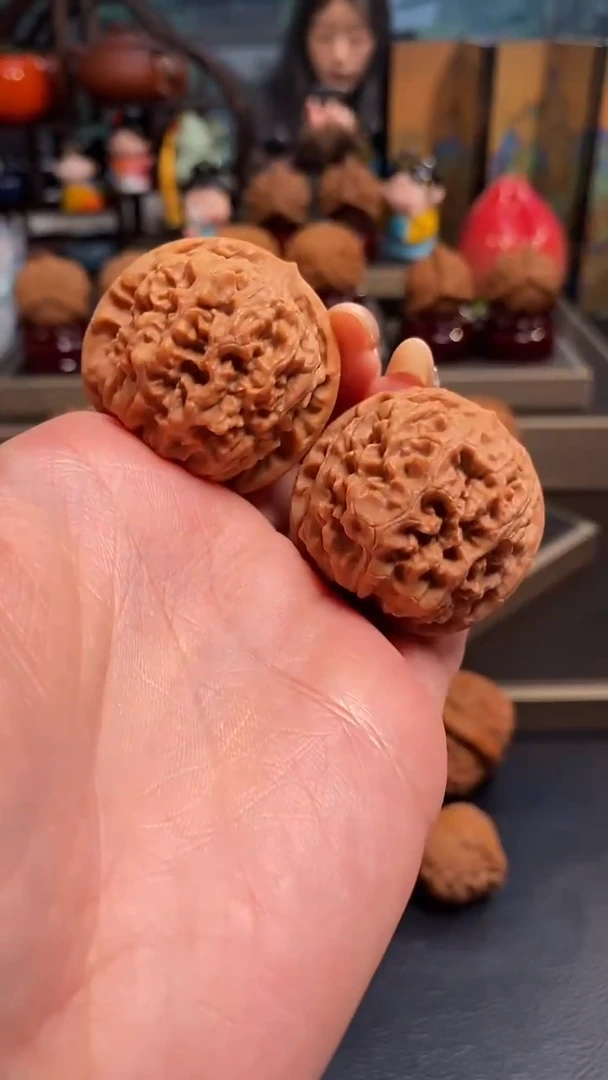 【闪购商品】文玩核桃把件K49龙墩38