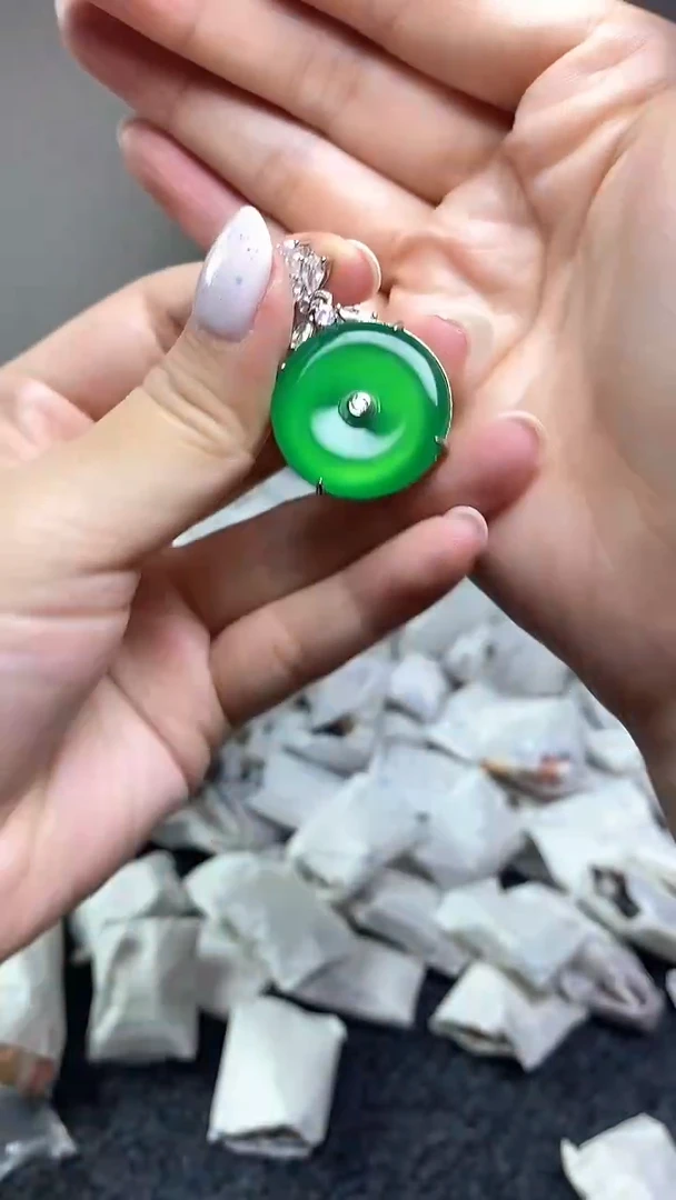 满色吊坠 所见即所得！