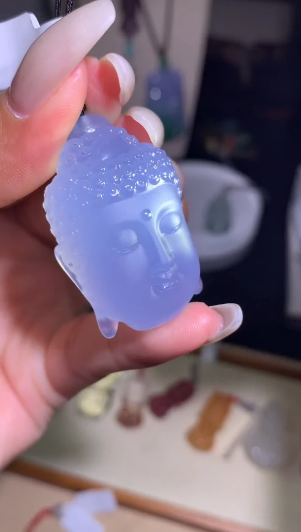未镶嵌颈饰玛瑙/玉髓佛首