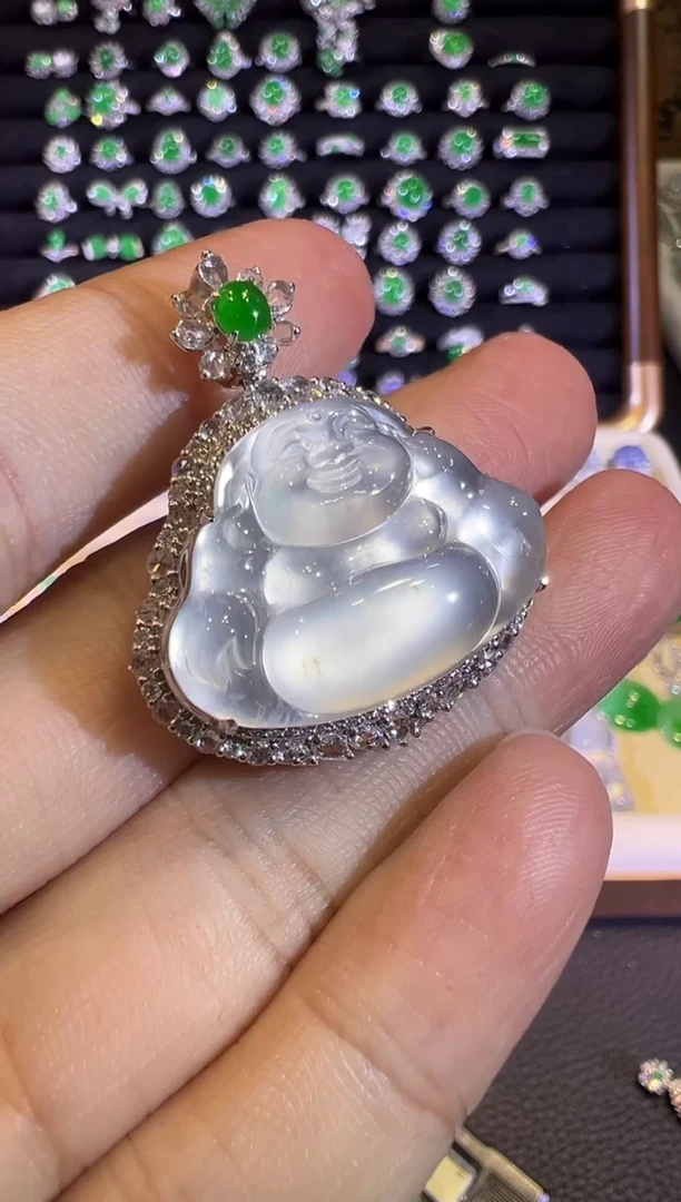 【闪购商品】翡翠吊坠(赠链)18K金镶嵌玻璃种极光白佛公