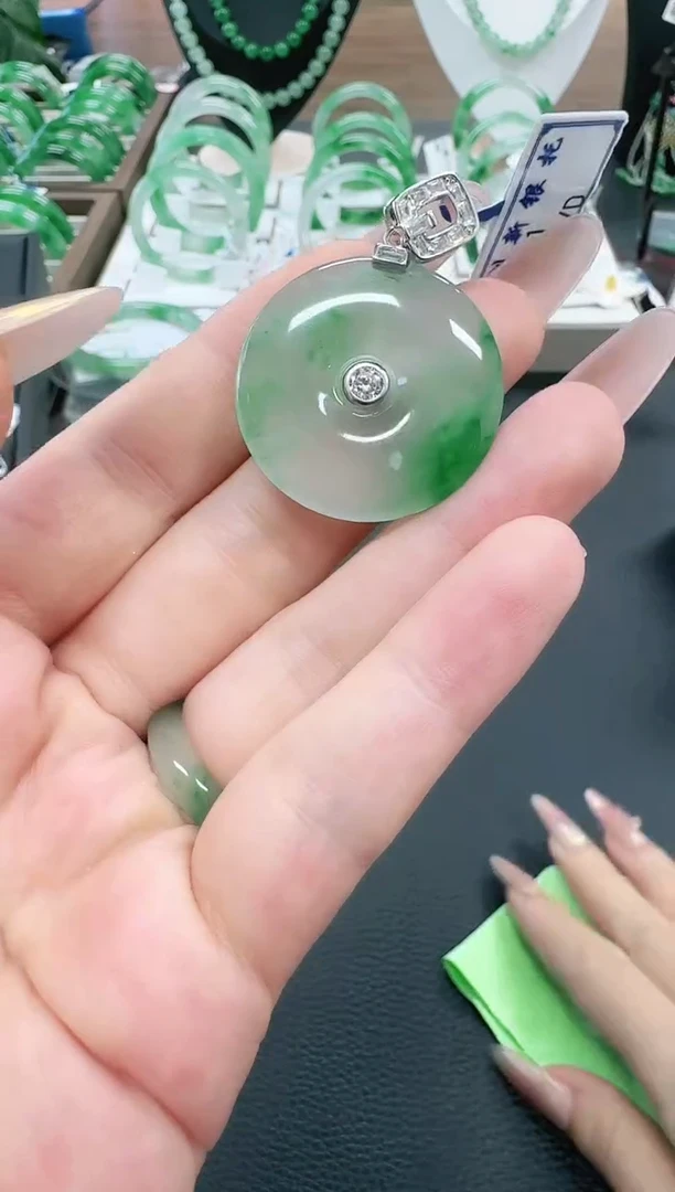 未镶嵌1石英质玉（非洲翠）/4608