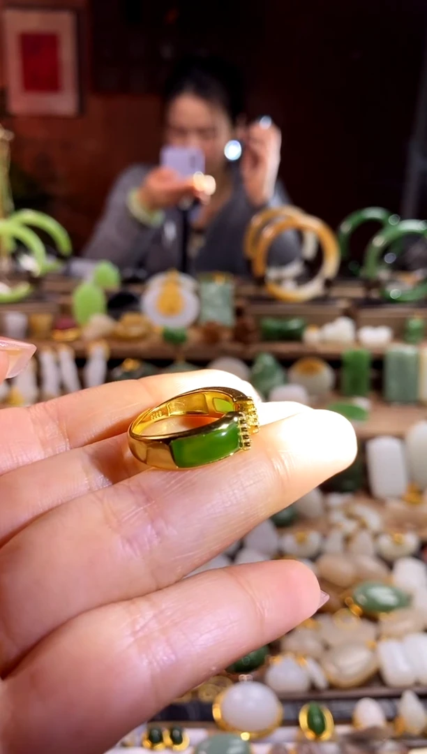 【闪购商品】和田玉戒指银S925镶嵌。