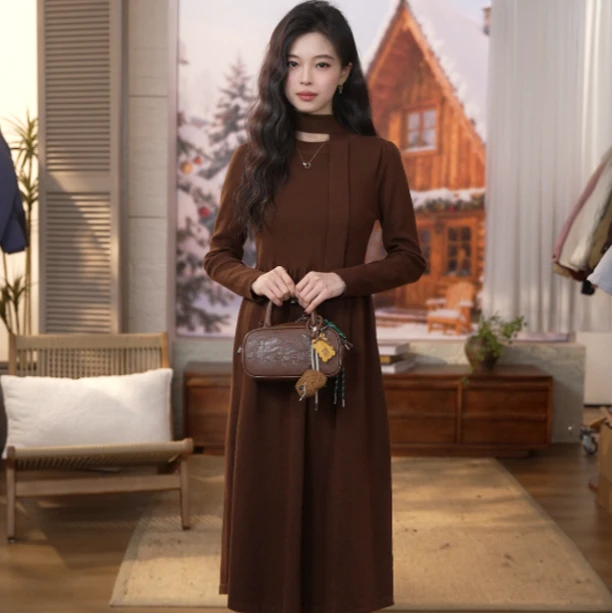 【垂暖之诗】茵曼秋冬法式圆领毛织连衣裙松紧腰带收腰长袖中长裙