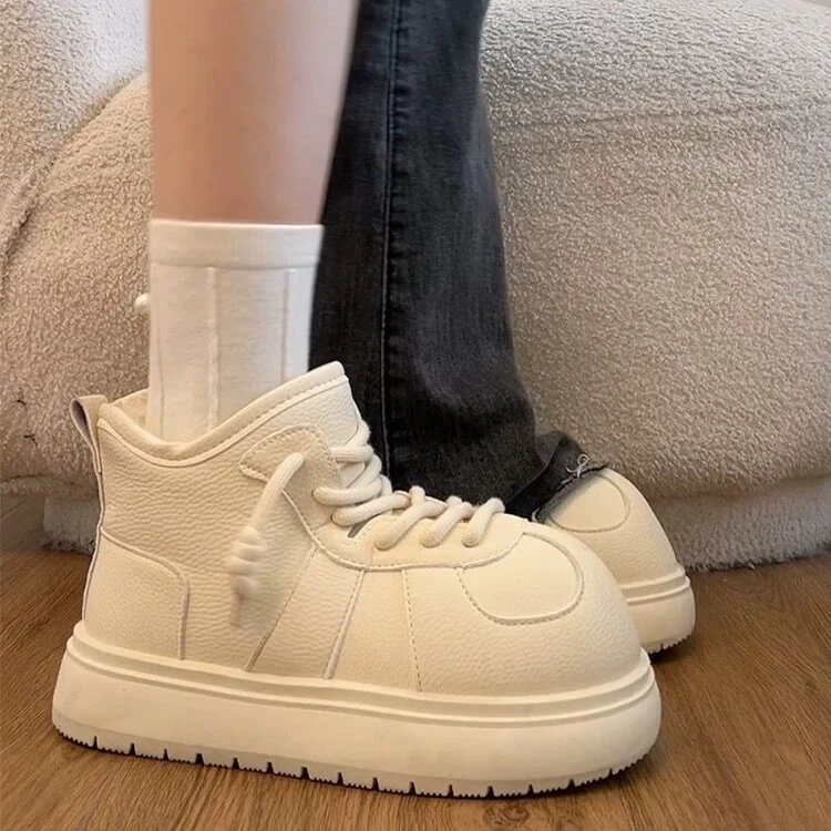 时尚百搭皮面雪地靴卡皮加绒女鞋