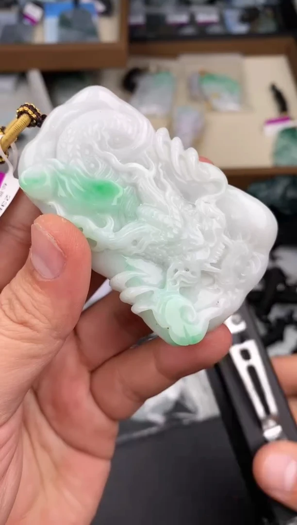 【闪购商品】翡翠颈饰未镶嵌  天然翡翠，一物一图