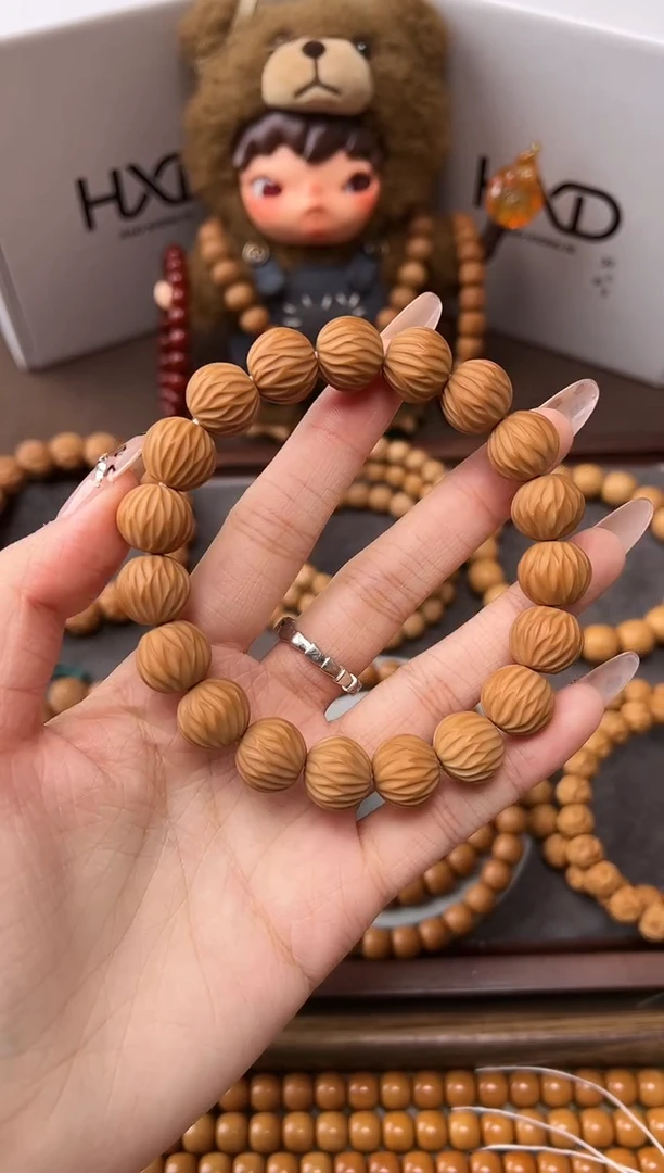 手串猴头核桃13+天河 精工雕刻 全品无暇