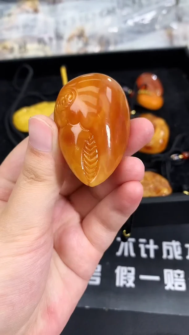 蜜蜡未镶嵌珠宝奇石48