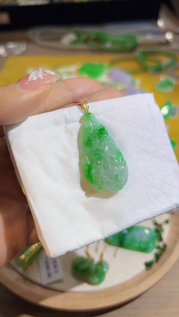 【闪购商品】翡翠颈饰18K金镶嵌Q缅料A货翡翠/支持复检/一件