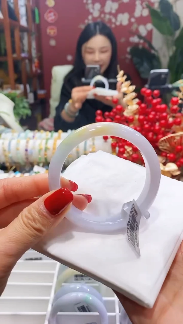 【闪购商品】翡翠手镯未镶嵌48三彩色55.8/12.2*8.0