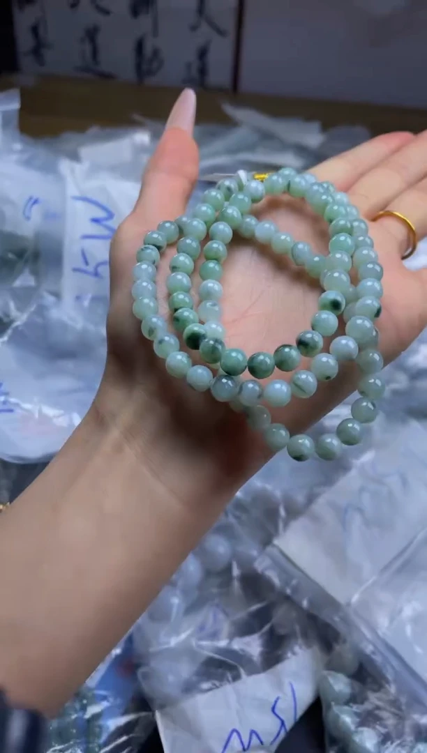 定制翡翠未镶嵌珠串