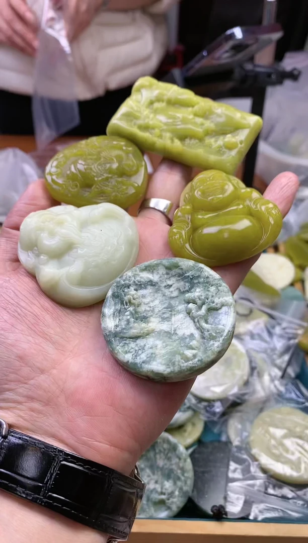 【闪购商品】蛇纹石玉其它未镶嵌多样性发货一个