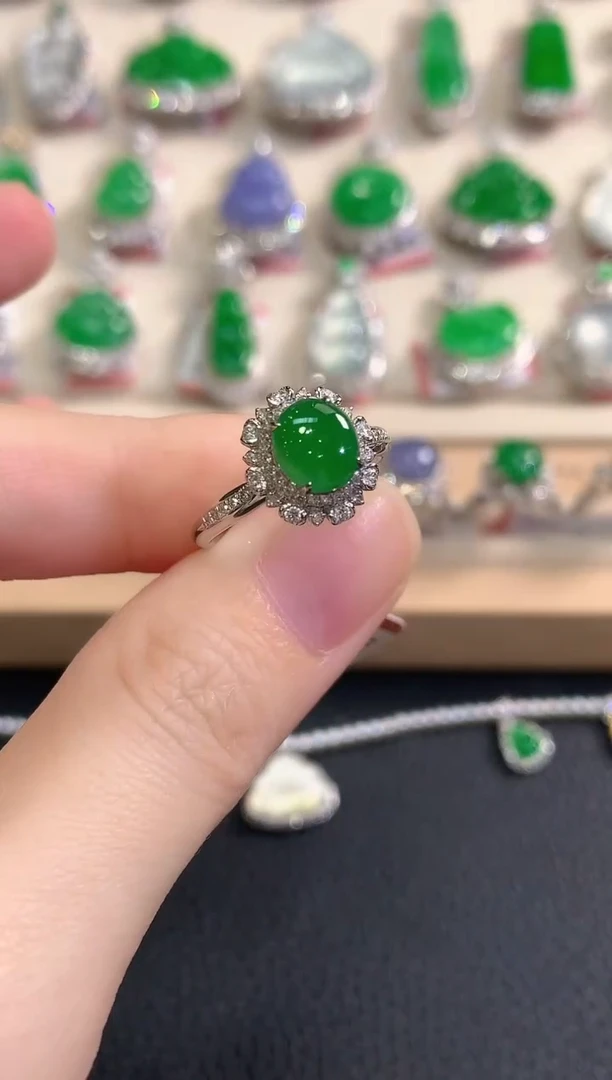 18K金镶嵌戒指翡翠秋日珠宝Q42