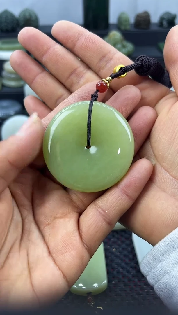 未镶嵌和田玉珠宝半成品平安扣