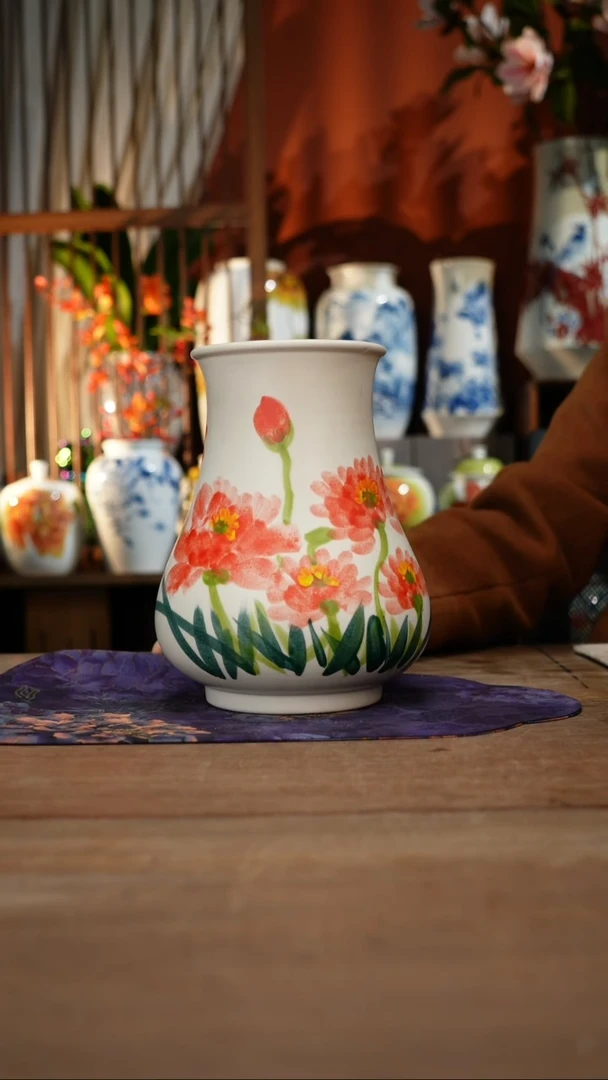 当代景德镇设计师釉下手绘陶瓷花瓶
