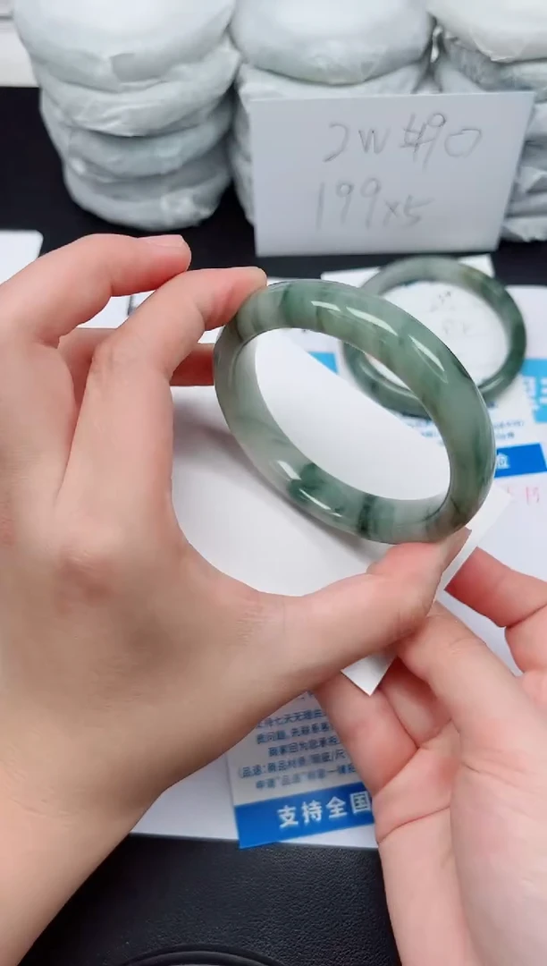 【闪购商品】石英质玉手镯未镶嵌G240-58.4