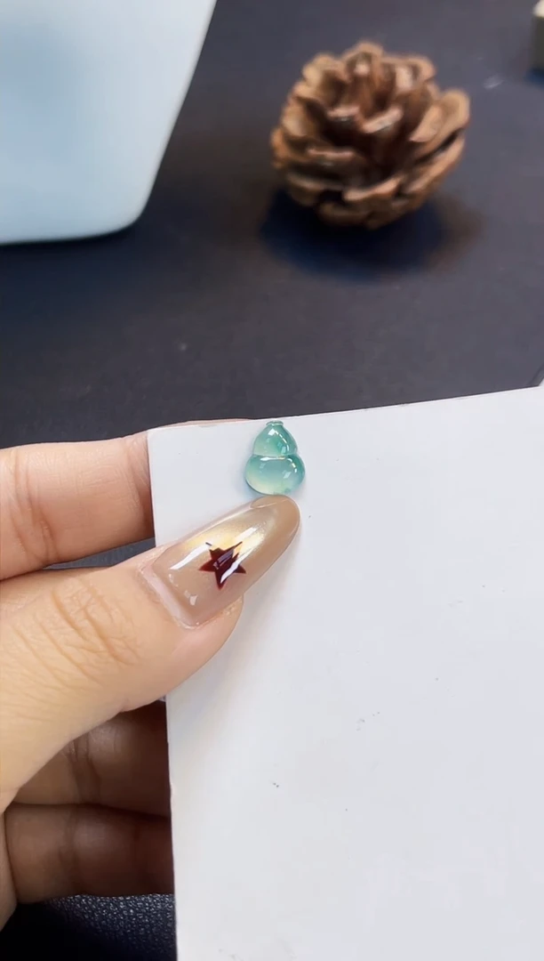 裸石翡翠风生04高冰飘花葫芦10.2*8.3*2.6