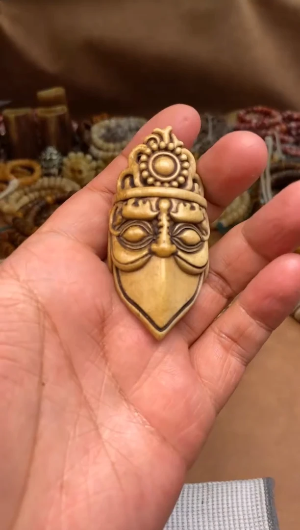 其他牛骨P846-法衣片大鹏鸟-有棕裂