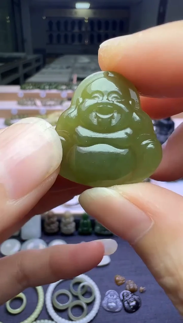 颈饰未镶嵌和田玉163号链接卡25*25*4+的尺寸