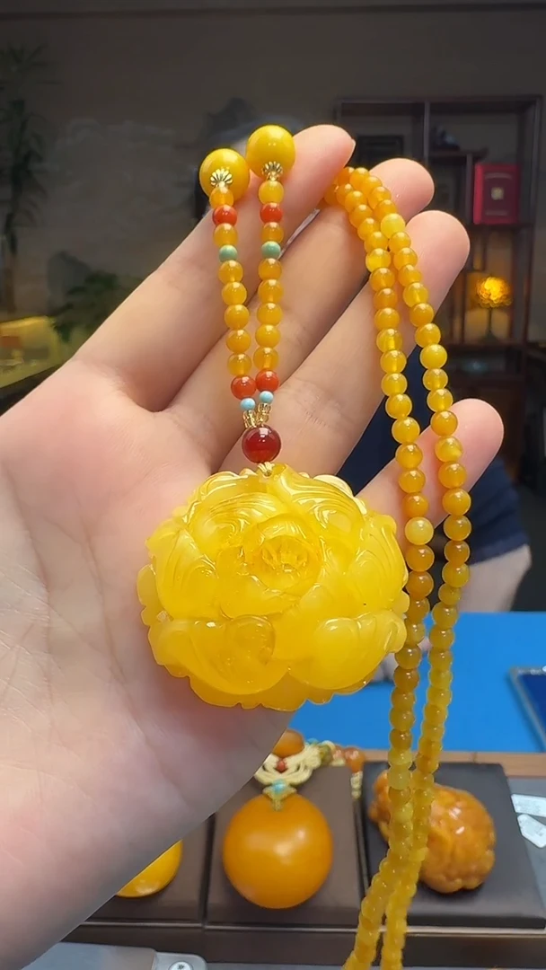 琥珀吊坠(赠链)未镶嵌天然保真蜜蜡牡丹花套装