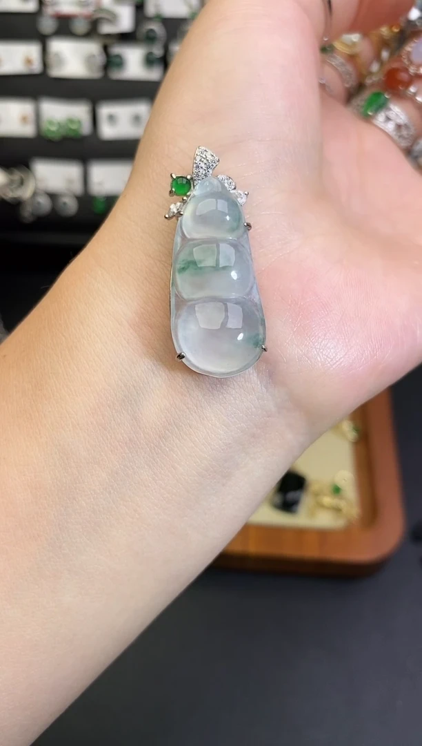 吊坠(赠链)银S925镶嵌翡翠0