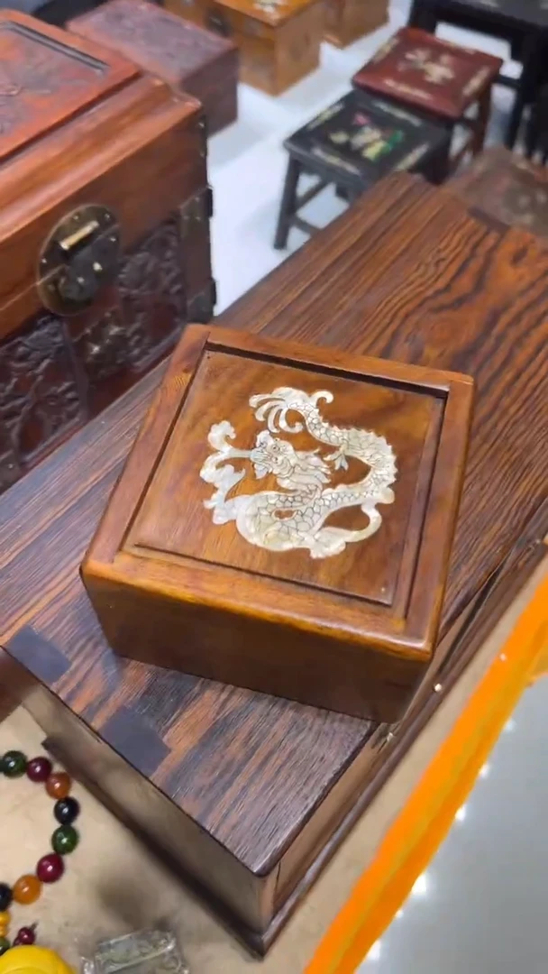 【闪购商品】木五爪金龙螺钿四方机关盒