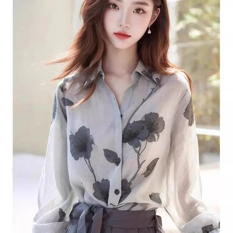 今年流行春夏新款气质上衣独特漂亮法式高级感显瘦减龄长袖衬衫女