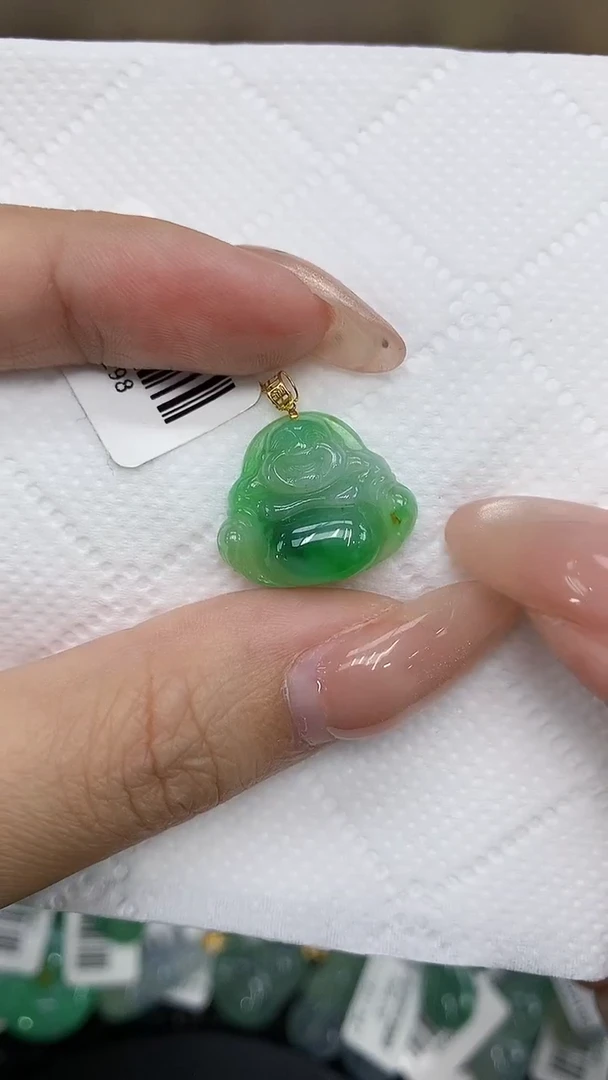 颈饰18K金镶嵌翡翠1