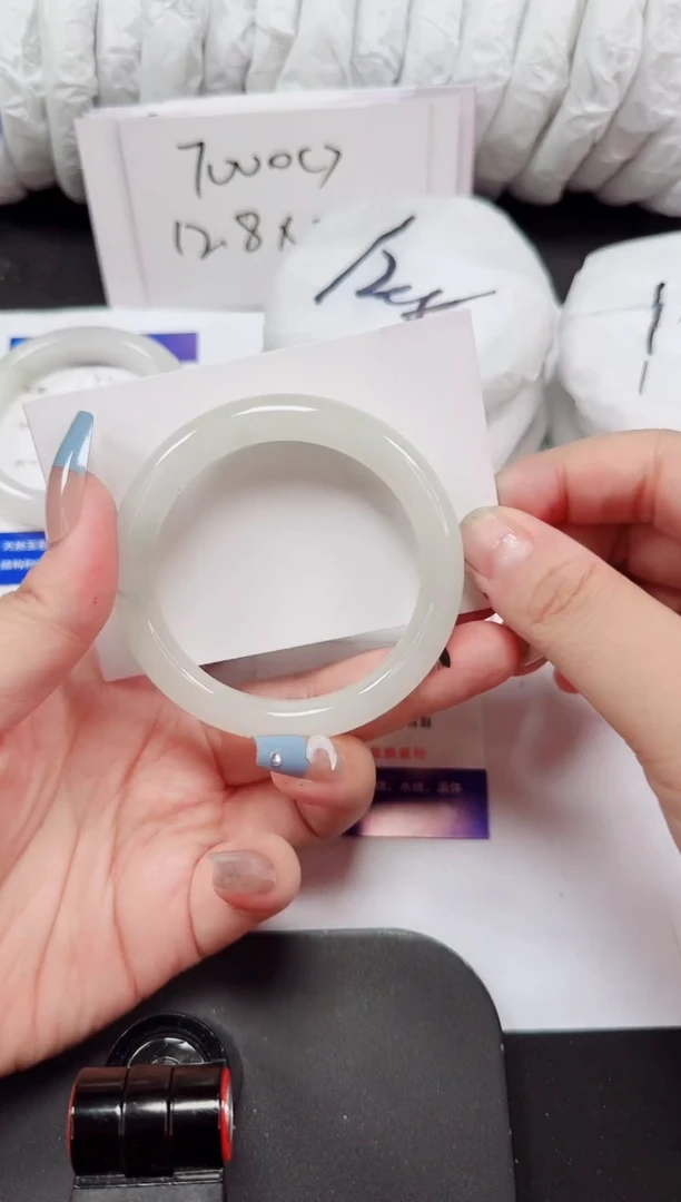 石英岩玉手镯未镶嵌146-52/53