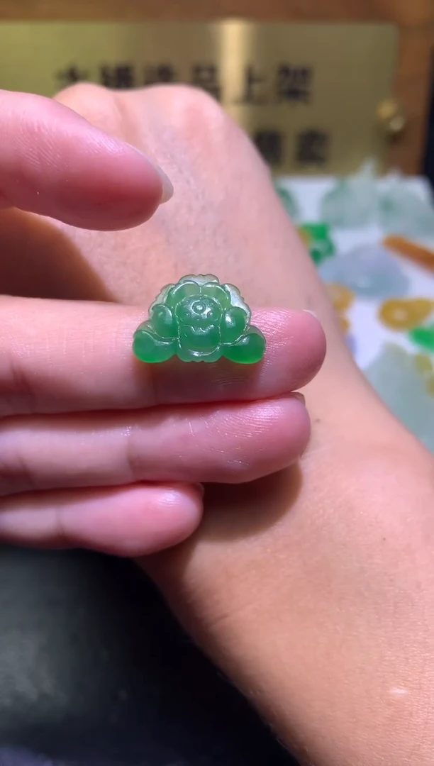 未镶嵌定制翡翠毛货