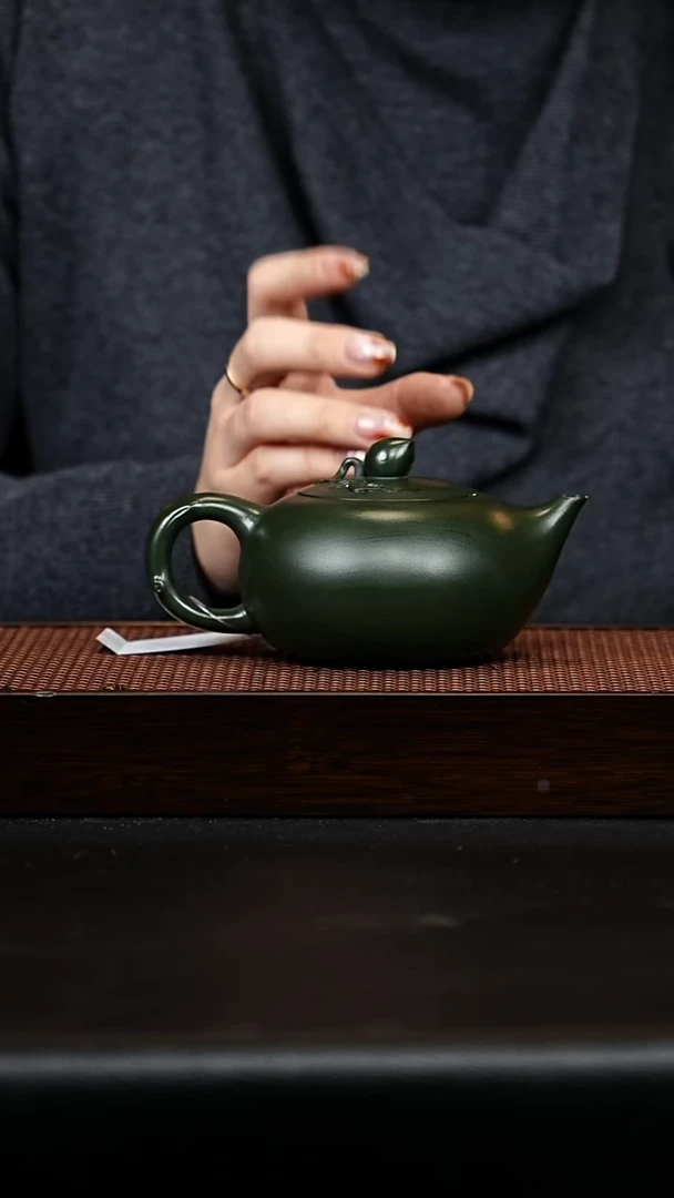 茶壶紫砂寿桃壶