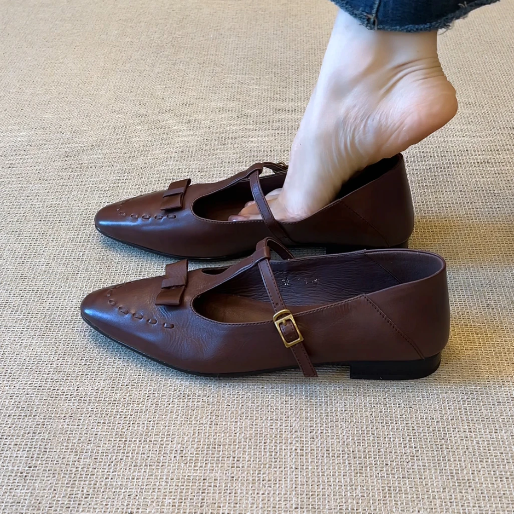 RubyL/2cm小众复古蝴蝶结丁字扣带尖头粗跟浅口玛丽珍单鞋女款