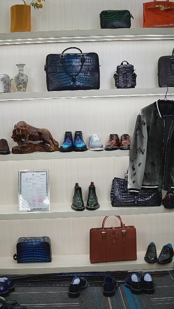 驴皮（革）彪*39码鸵鸟布洛克雕花