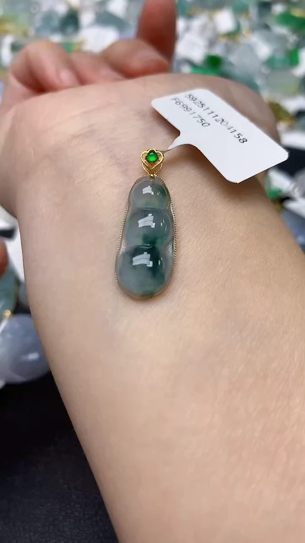 颈饰18K金镶嵌翡翠天然缅甸A货翡翠