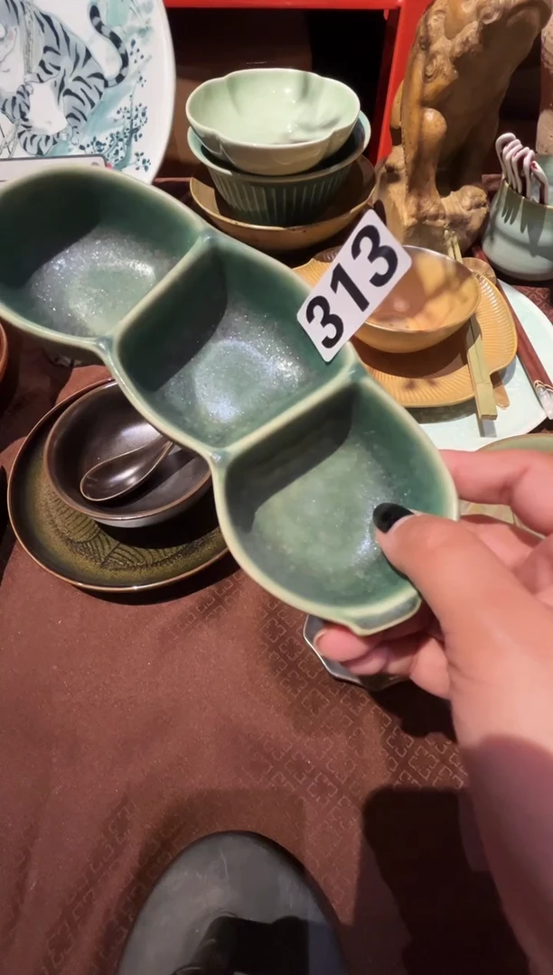 瓷片A****E313美人醉三格料碟