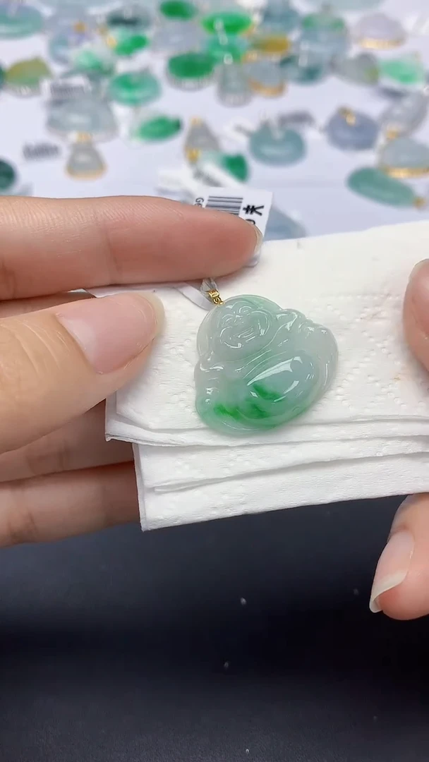 翡翠18K金镶嵌颈饰天然缅甸a货翡翠