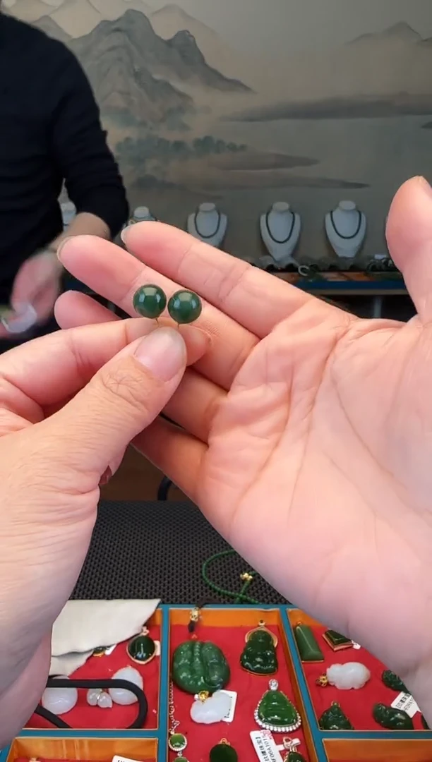 未镶嵌和田玉耳饰卡10