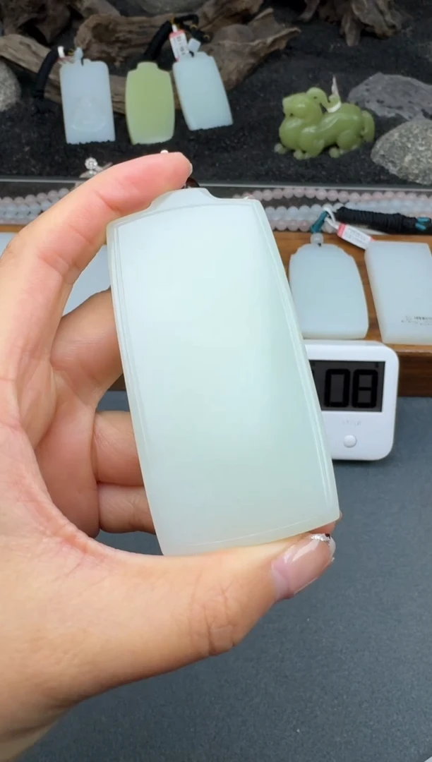 颈饰未镶嵌和田玉3