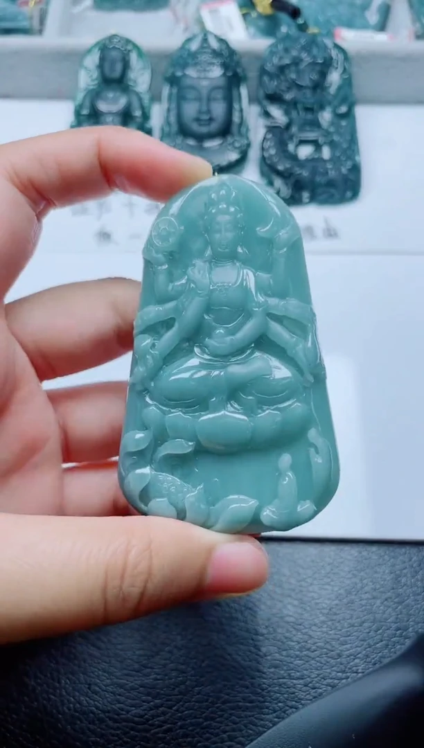颈饰未镶嵌翡翠   千手