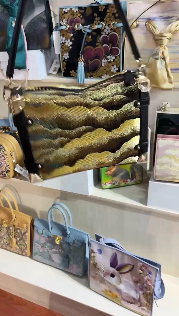 织物朱***挞缂丝箱子包