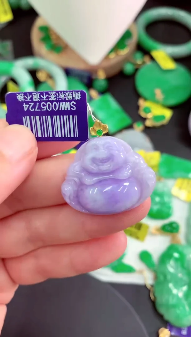 颈饰18K金镶嵌翡翠挂件
