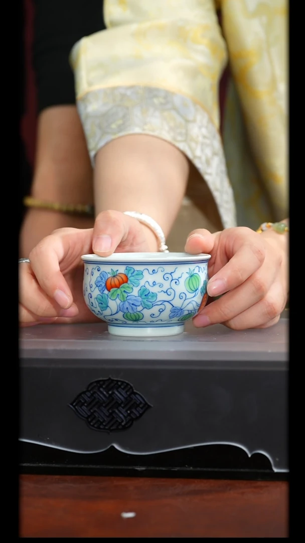 立勤堂丨斗彩青花西瓜炉式杯