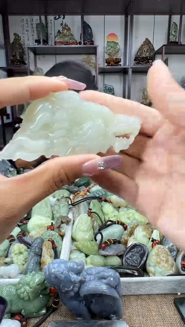 未镶嵌和田玉把件1