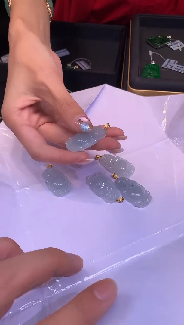 翡翠18K金镶嵌颈饰7004238/888/多样性发/1件